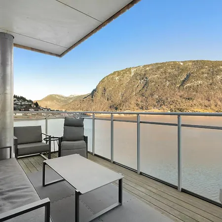 Penthouse With Fjord View And Parking Appartement *
