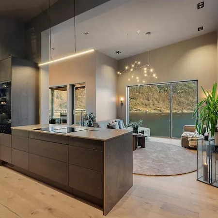 Penthouse With Fjord View And Parking *