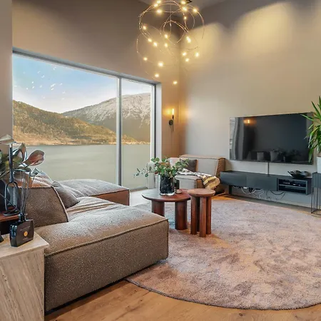 Penthouse With Fjord View And Parking Appartement