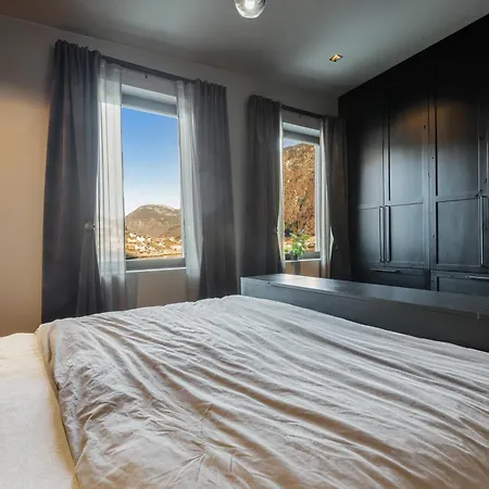 Appartement Penthouse With Fjord View And Parking